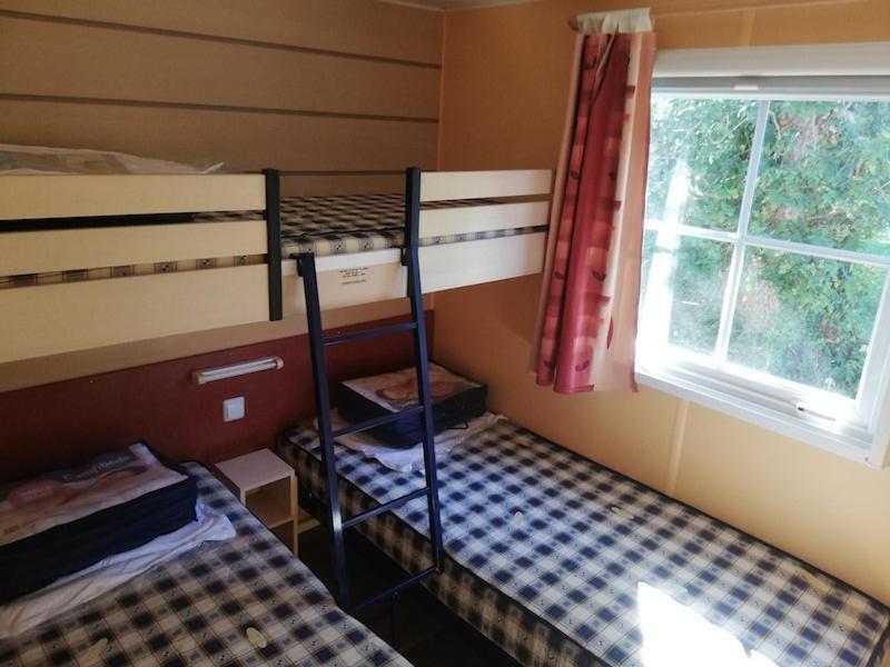 Hebergements Camping "Les Pieds Dans L'Eau" Crozon Exteriör bild